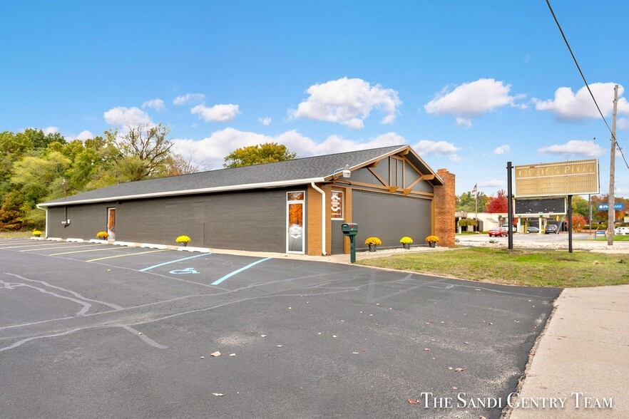 More Photos Of 1343 Whitehall Rd, Muskegon Medical For Sale