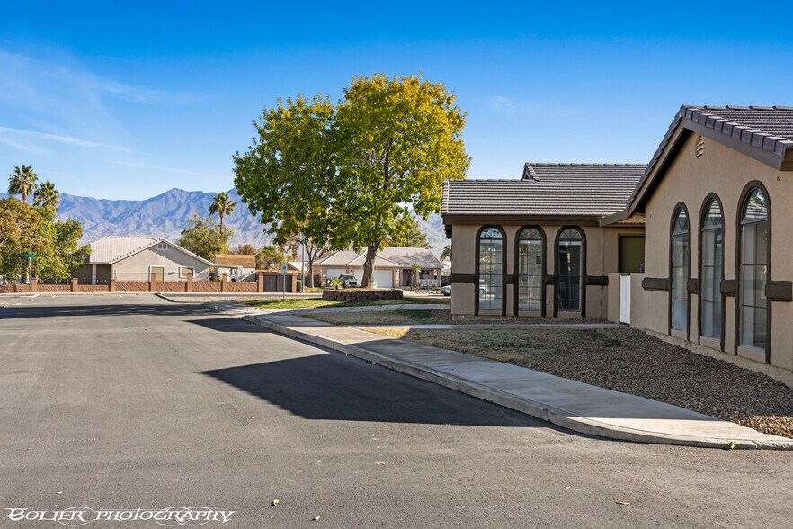 More Photos Of 320 E Old Mill Rd, Mesquite Office For Sale