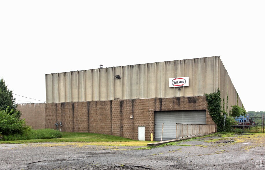 Primary Photo Of 20 Harmich Rd, South Plainfield Warehouse For Lease