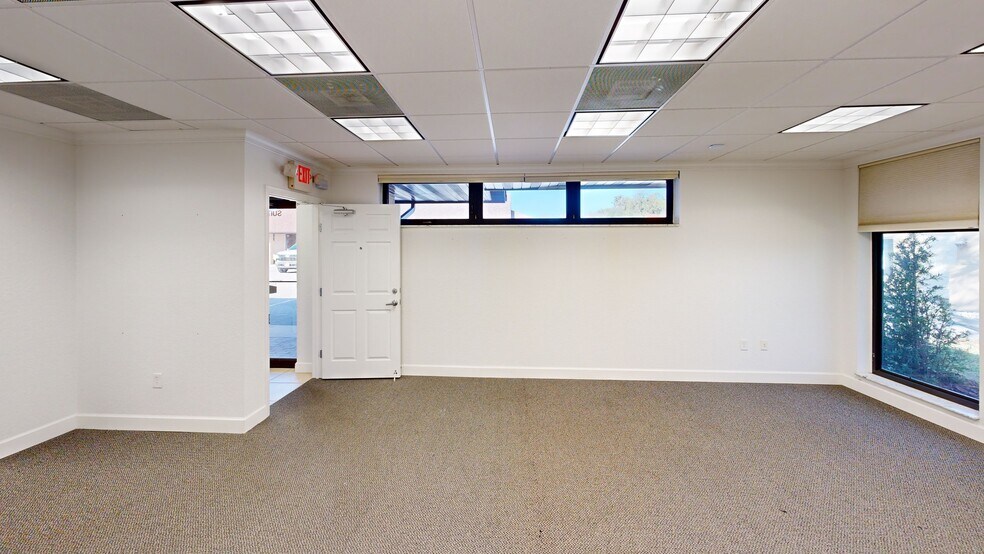 More Photos Of 5151 S Lakeland Dr, Lakeland Office For Sale