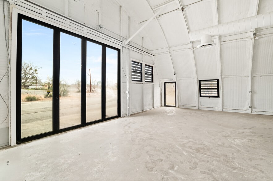 More Photos Of 322 Lucas St, San Antonio Auto Repair For Lease