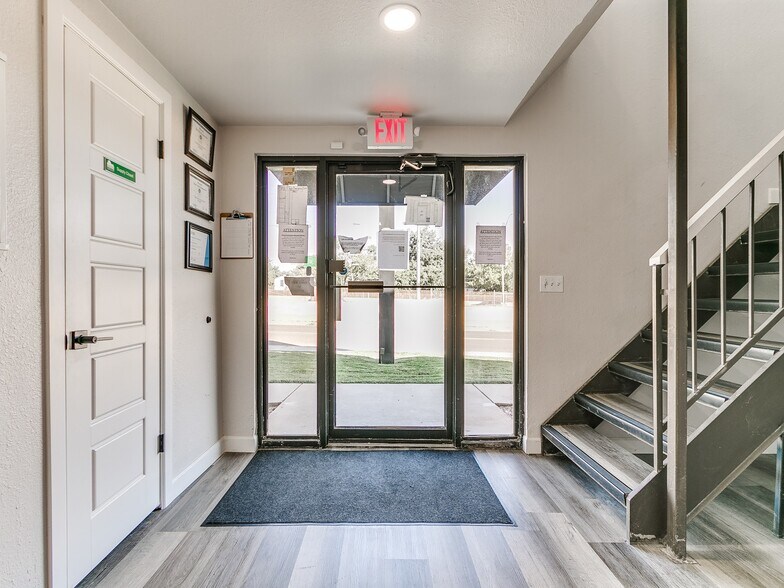 More Photos Of 2520 NW 39th St, Oklahoma City Office For Sale