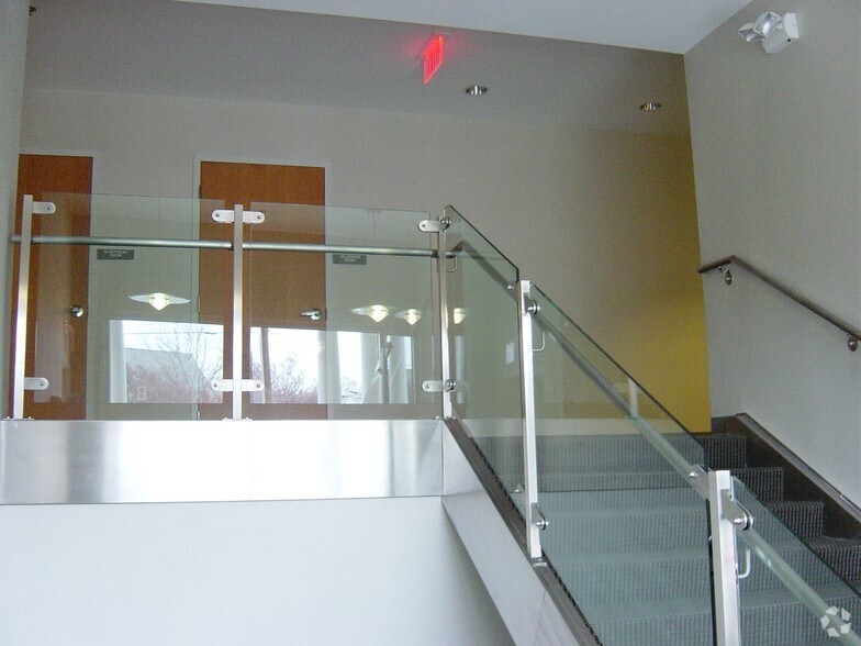 More Photos Of 9701 Main St, Fairfax Office For Lease