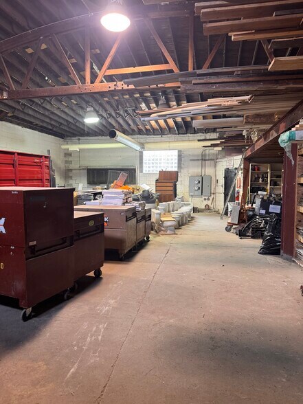 More Photos Of 2339 W Grand Ave, Chicago Mixed Retail For Sale