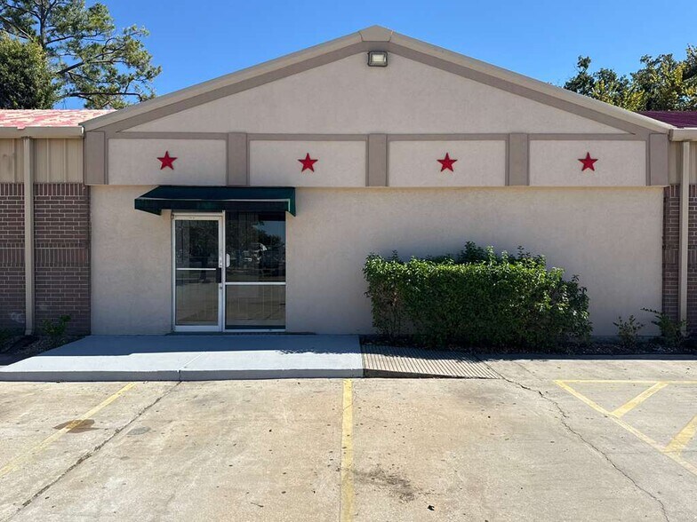 More Photos Of 2910 Antoine Dr, Houston Storefront Retail Office For Sale