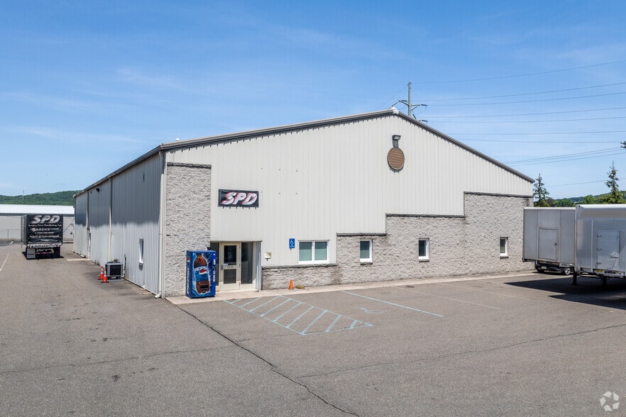 Primary Photo Of 1019 N Vine St, Berwick Warehouse For Lease