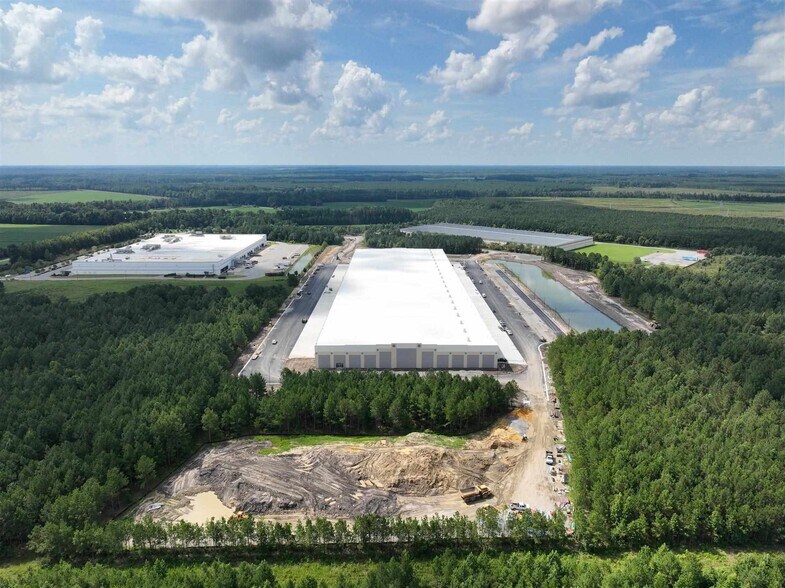 More Photos Of 12375 William A. Gwaltney, Windsor Warehouse For Lease