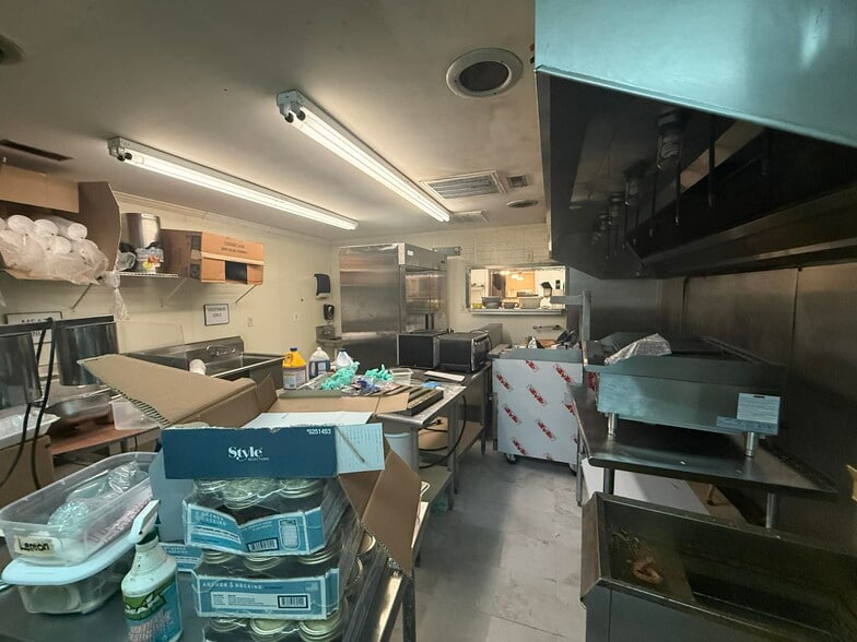 More Photos Of 8063 Old US 421, Lillington Restaurant For Sale