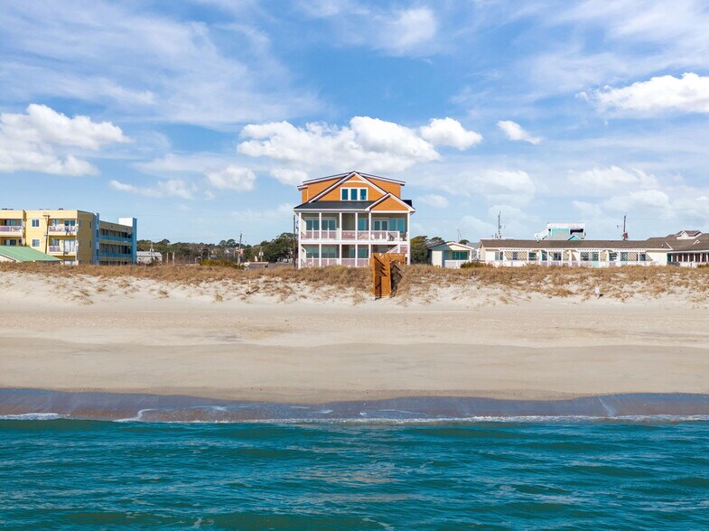 More Photos Of 312 Carolina Beach Ave N, Carolina Beach Office For Sale