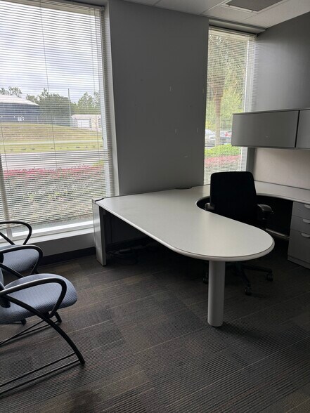 More Photos Of 509 Commerce Blvd, Crawfordville Warehouse For Lease