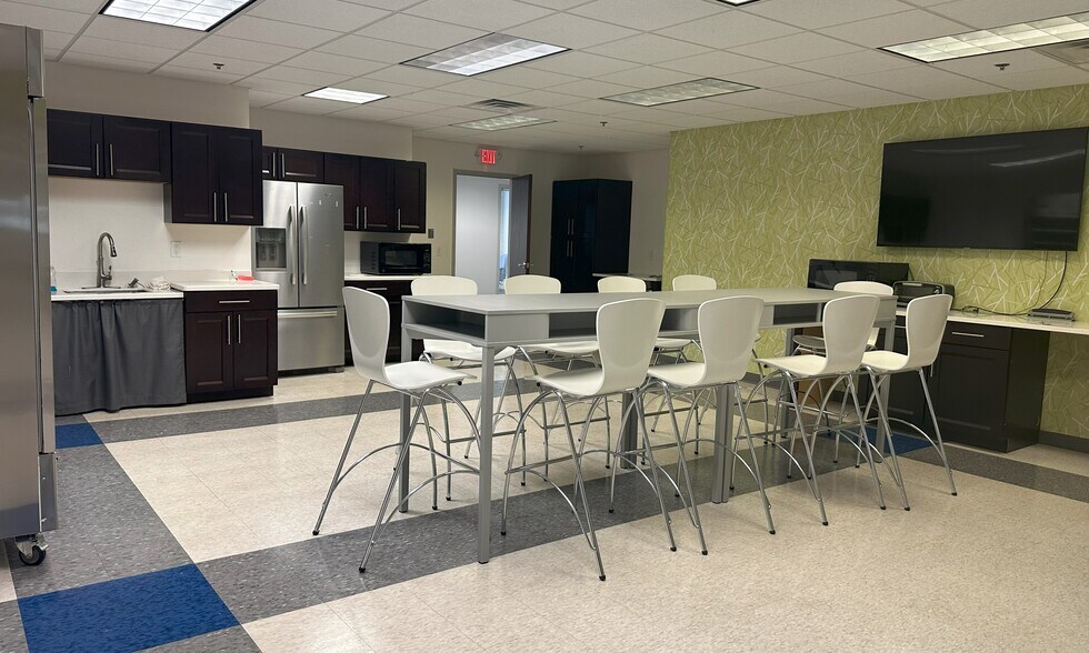 More Photos Of 12 Christopher Way, Eatontown Office For Lease