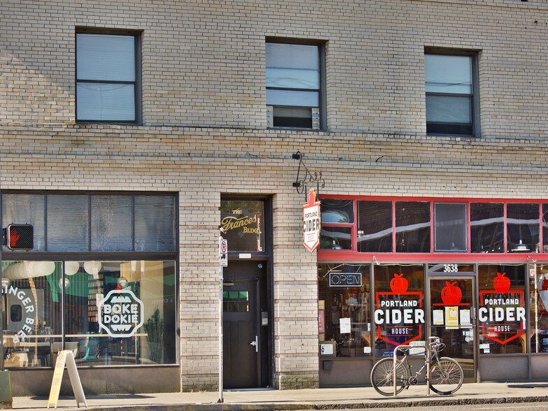 More Photos Of 3632-3646 SE Hawthorne Blvd, Portland Storefront Retail Residential For Sale