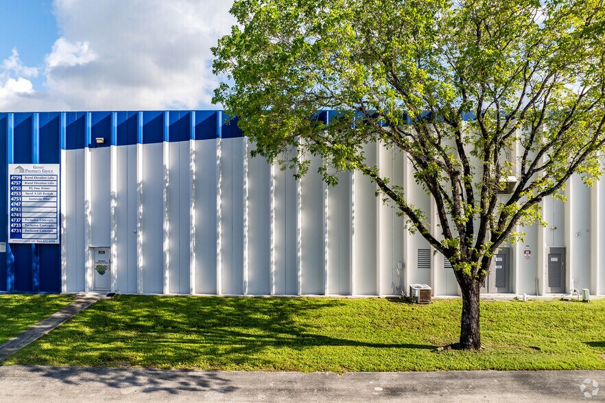 More Photos Of 4701-4759 SW 51 St, Davie Warehouse For Lease