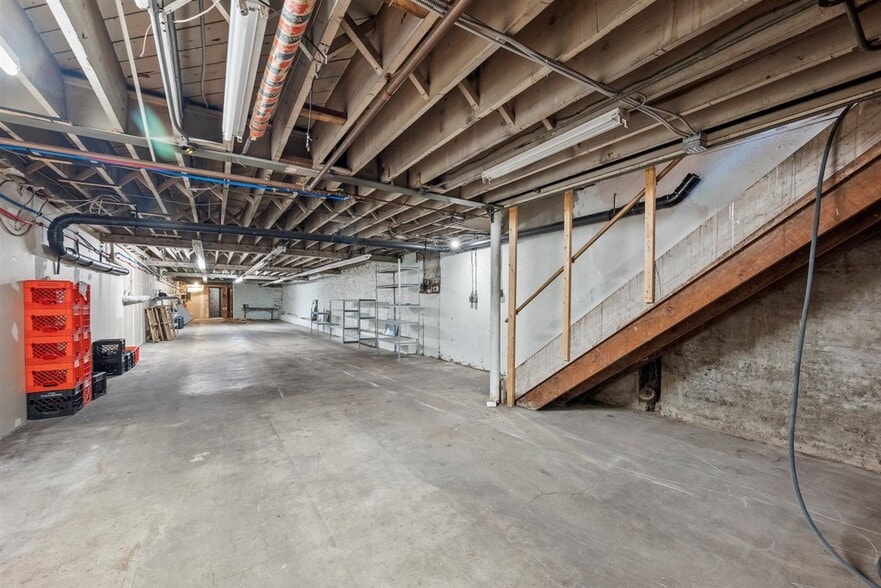 More Photos Of 1501-1503 E Carson St, Pittsburgh Restaurant For Sale