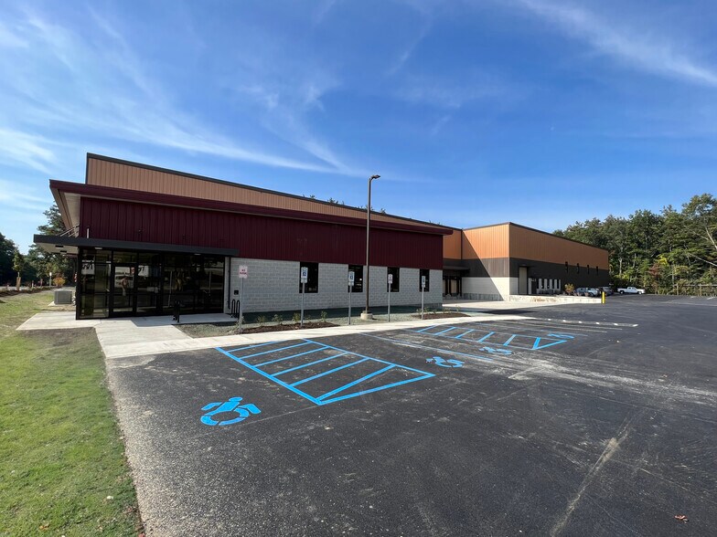 Primary Photo Of 42 Corporate Circle, Albany Manufacturing For Lease