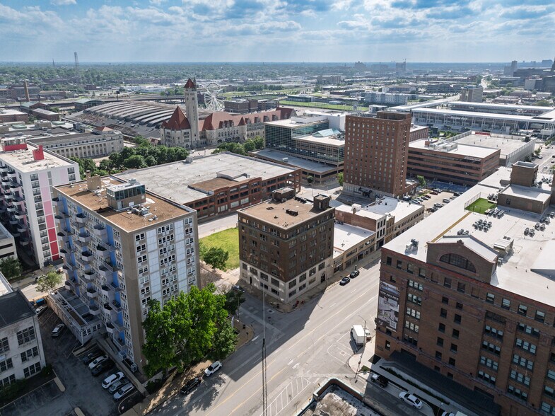 More Photos Of 1700 Olive St, Saint Louis Office For Sale
