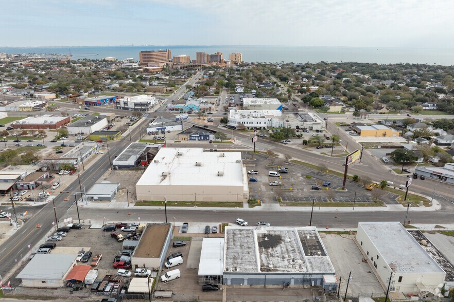 Primary Photo Of 1737 S Staples St, Corpus Christi Freestanding For Sale