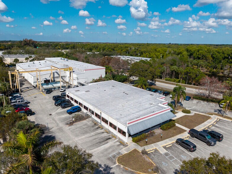 More Photos Of 831 Jupiter Park Dr, Jupiter Manufacturing For Lease