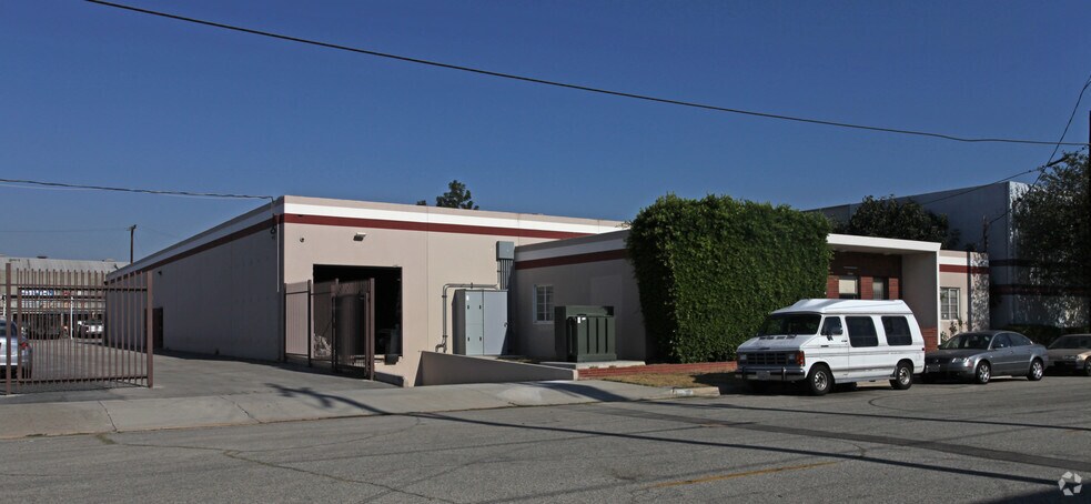 More Photos Of 2909 Tanager Ave, Commerce Warehouse For Lease