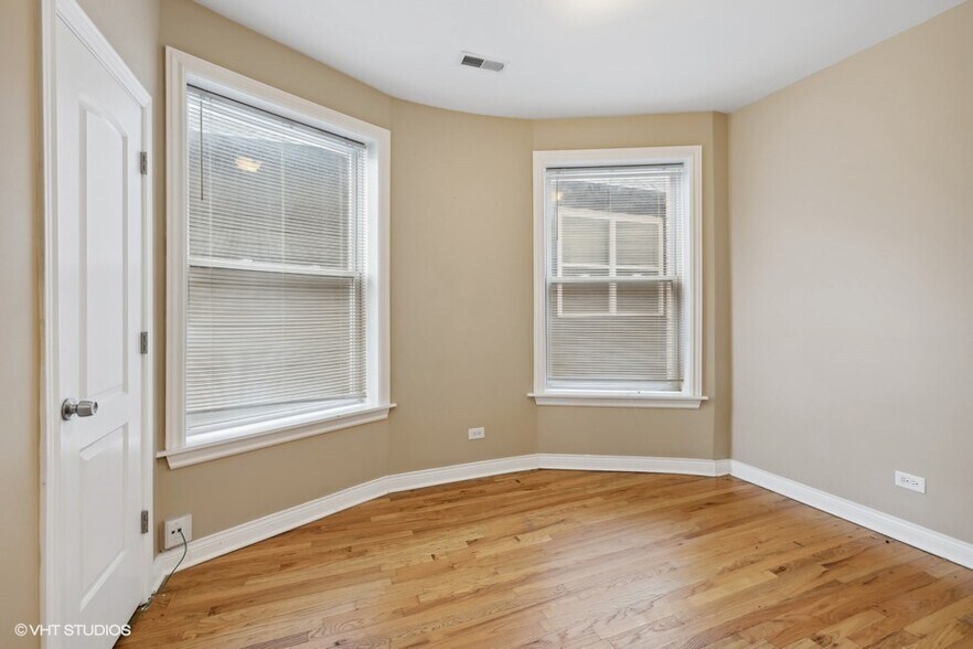 More Photos Of 4522 S Calumet Ave, Chicago Apartments For Sale