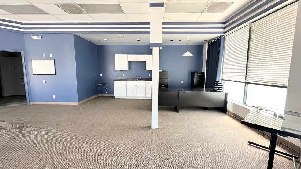 More Photos Of 6495 Quivira Rd, Shawnee General Retail For Lease