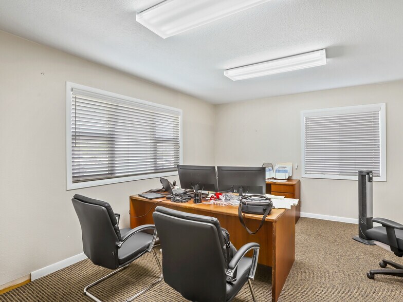 More Photos Of 4320 SW 110th St, Beaverton Office For Sale