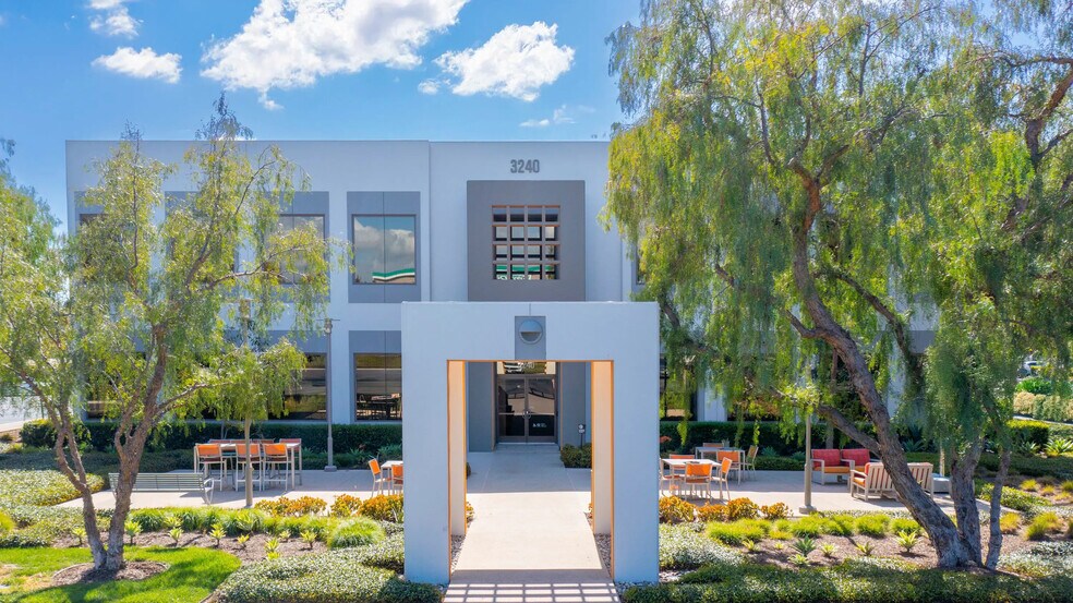 More Photos Of 200 Commerce Dr, Irvine Unknown For Lease