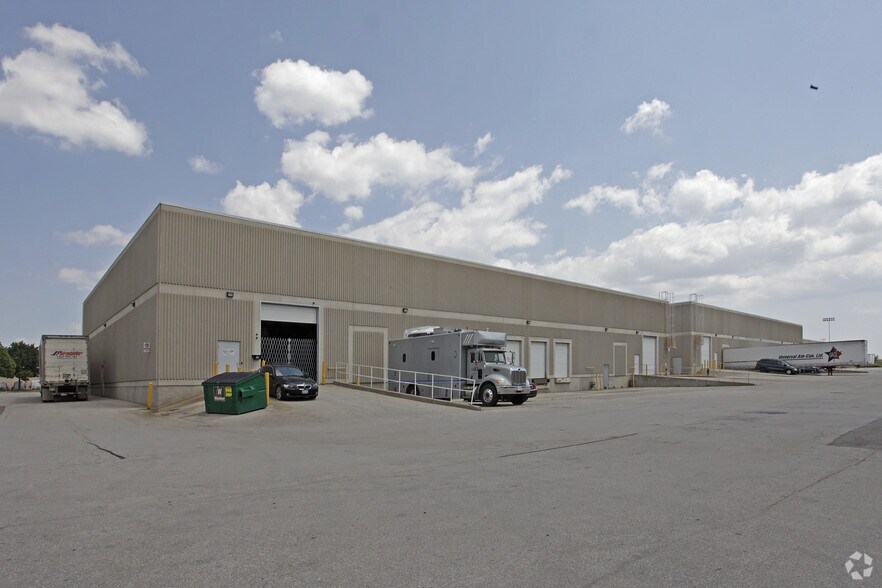 More Photos Of 4060A Sladeview Cres, Mississauga Warehouse For Lease