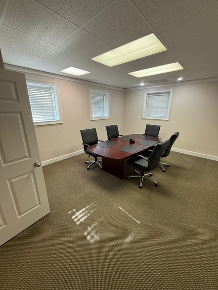 More Photos Of 1827 Powers Ferry Rd SE, Atlanta Office For Sale