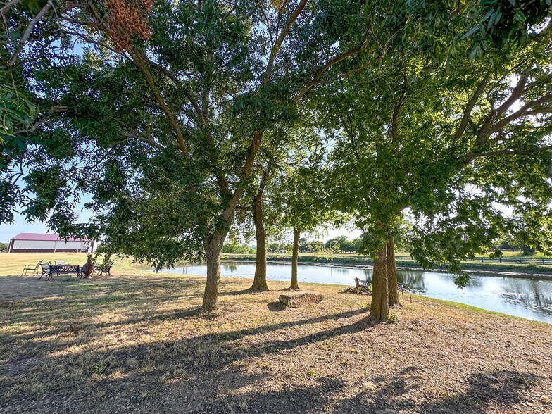 More Photos Of 5871 Roper Rd, Sperry Land For Sale