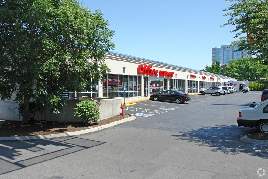 Primary Photo Of 2304 West End Ave, Nashville Unknown For Lease