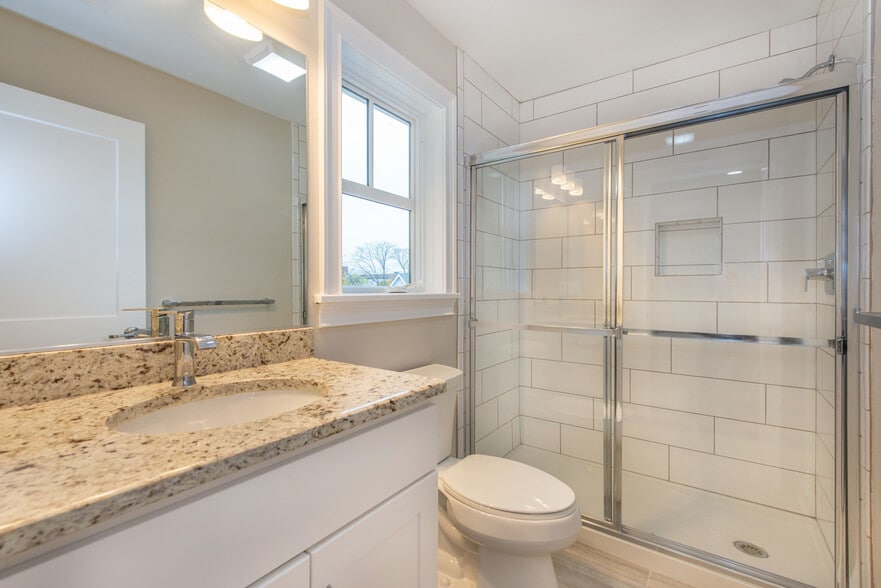 More Photos Of 84 Auburn St, Paterson Apartments For Sale