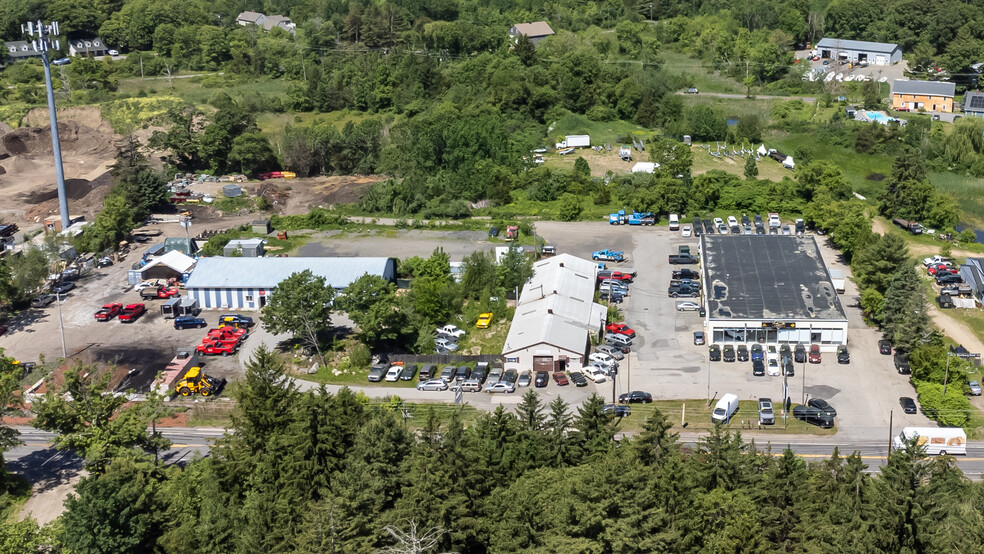 Primary Photo Of 86 Newburyport Tpke, Newbury Auto Dealership For Sale