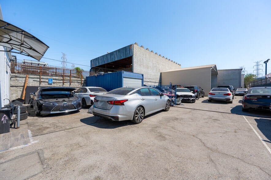 More Photos Of , North Hollywood Unknown For Sale