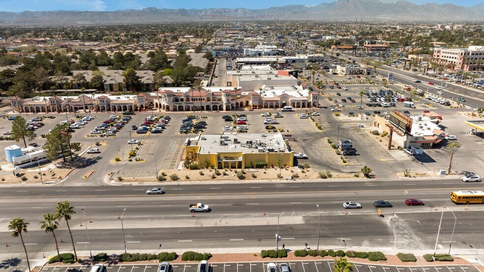 More Photos Of 5015 W Sahara Ave, Las Vegas Freestanding For Lease