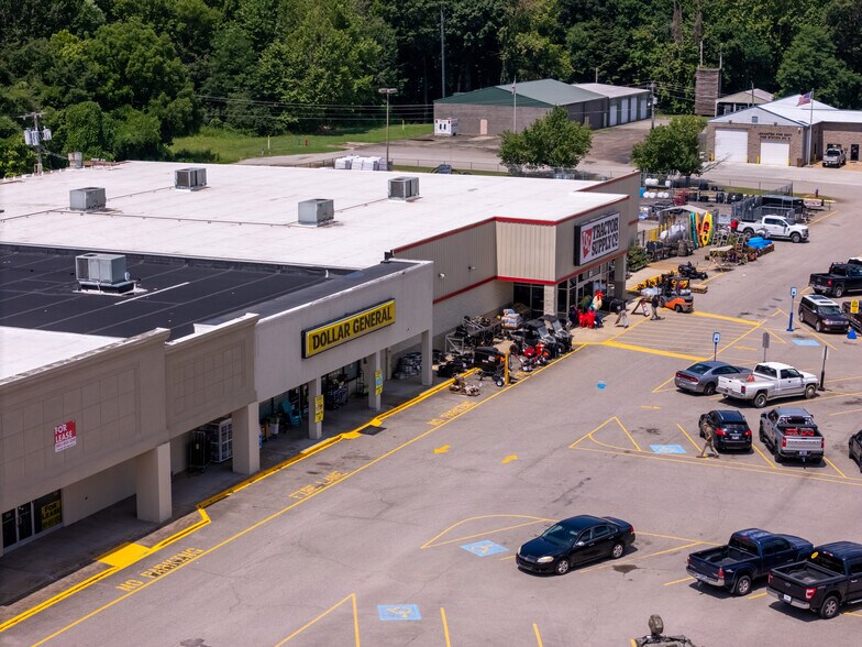 More Photos Of 677 W Church St, Lexington Unknown For Lease