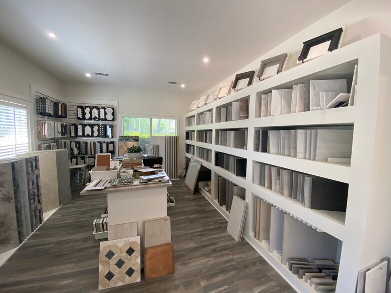 More Photos Of 29080 -29092 Krentel Rd, Lacombe Flex For Sale