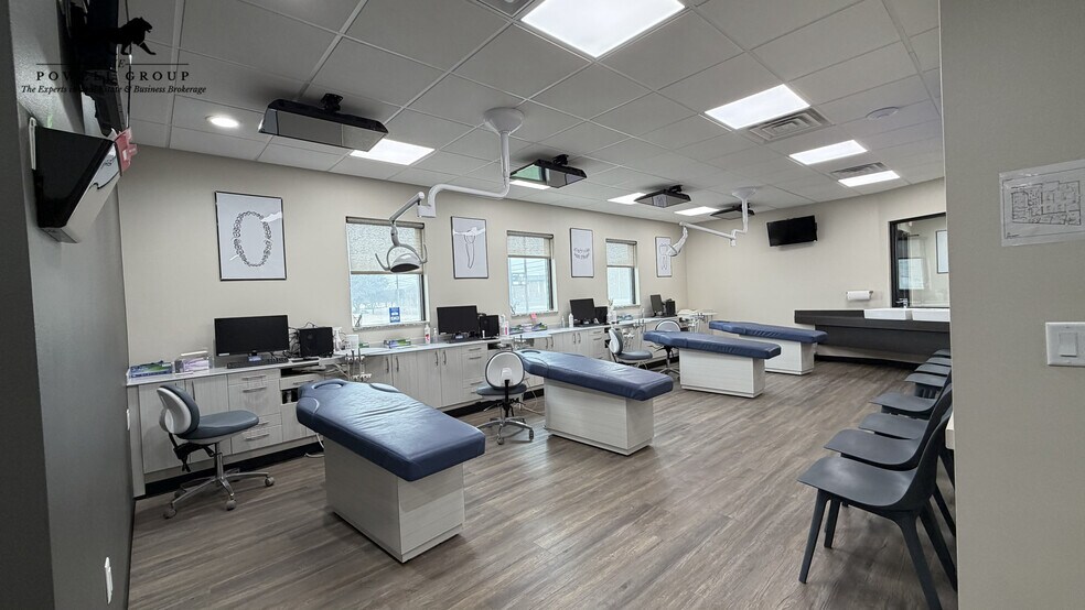 More Photos Of 2615 W 24th St, Plainview Medical For Sale