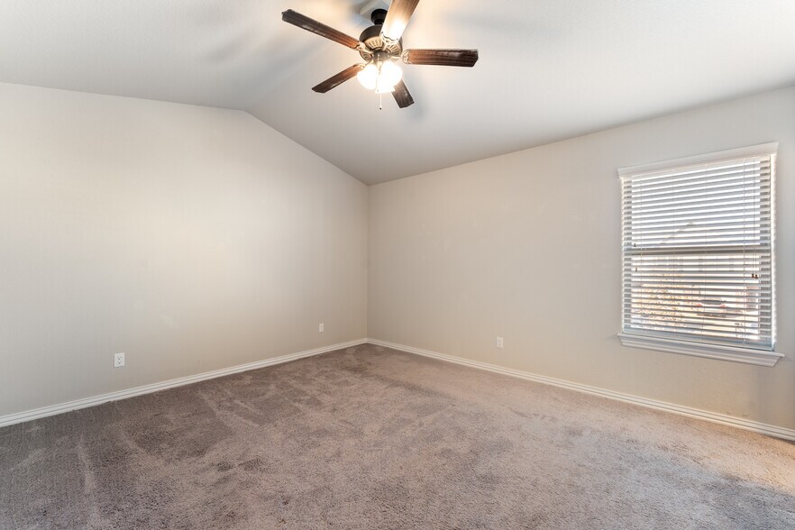 More Photos Of 2701 W Shasta Rd, Rogers Multifamily For Sale