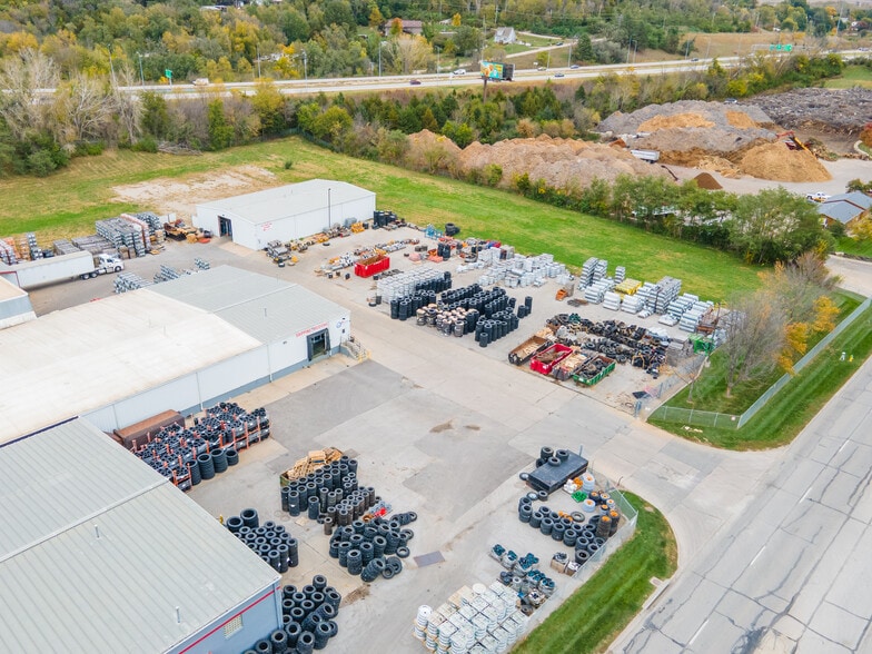 More Photos Of 4350 McKinley St, Omaha Manufacturing For Lease