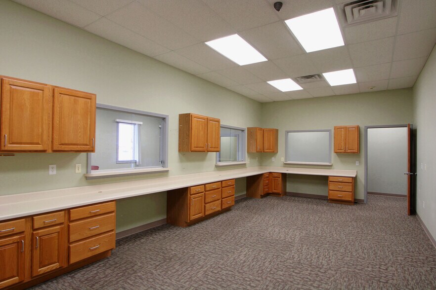 More Photos Of 1463 W Westridge Pky, Greensburg Medical For Lease