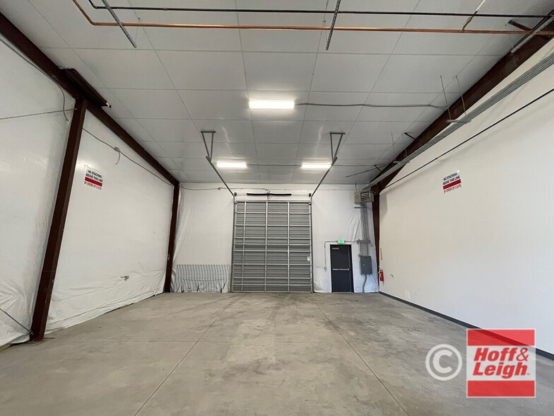 More Photos Of 2510 Canada Dr Canada, Colorado Springs Light Distribution For Sale