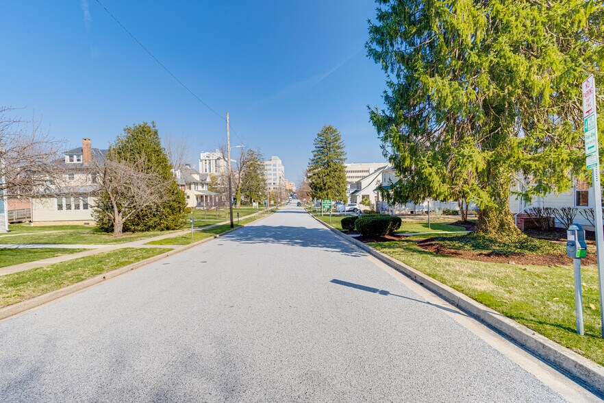 More Photos Of 407 W Pennsylvania Ave, Towson Office For Sale