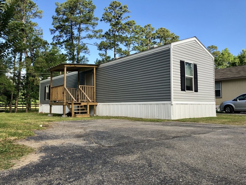 More Photos Of 3510 Fox Dr, Baytown Manufactured Housing Mobile Home Park For Sale