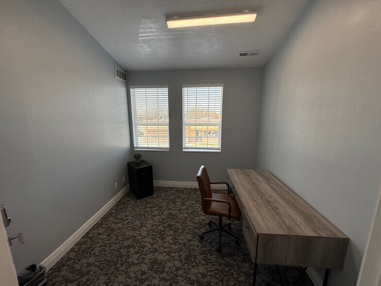 More Photos Of 9571 S 700 E, Sandy Office For Lease