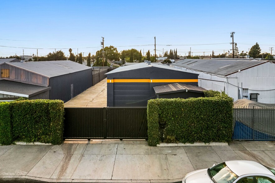 More Photos Of 15131 Illinois Ave, Paramount Warehouse For Sale