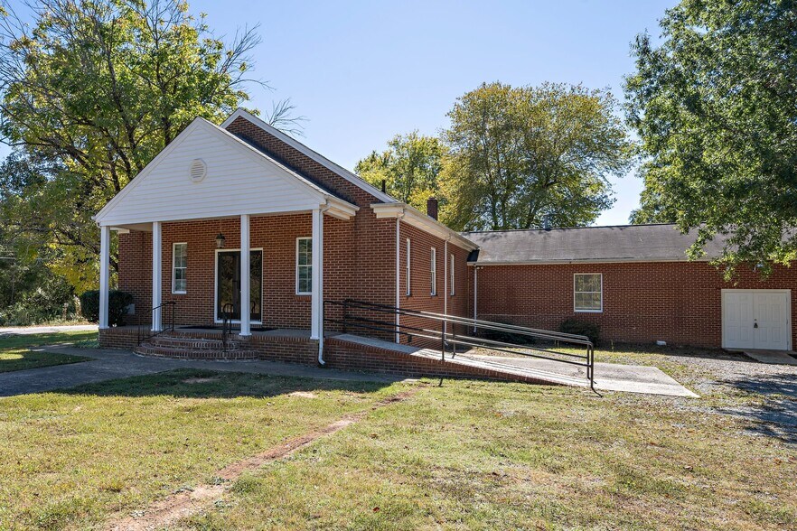 More Photos Of 711 Holt St, Mebane Religious Facility For Sale