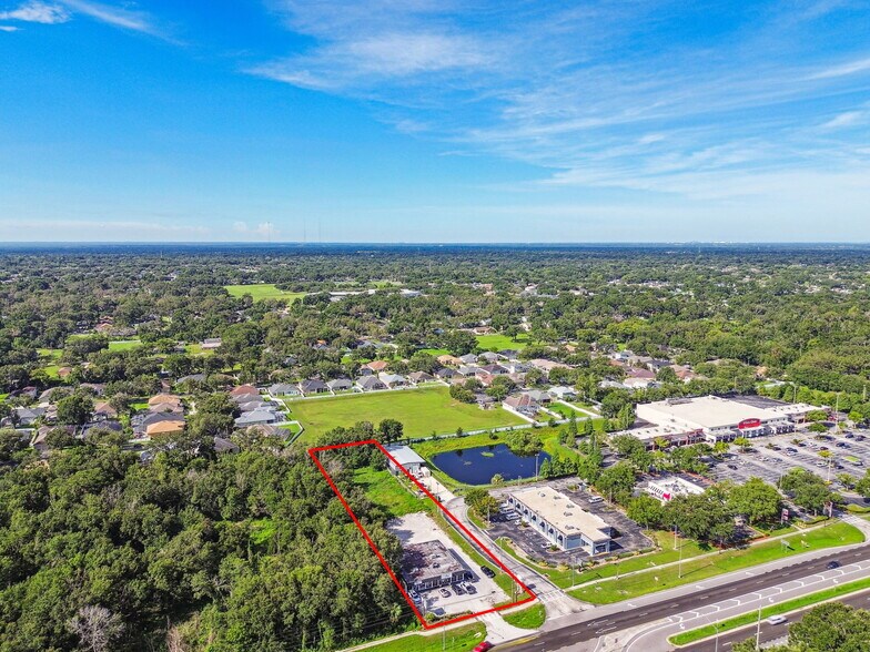 More Photos Of 2617 E Brandon Blvd, Valrico Storefront For Sale