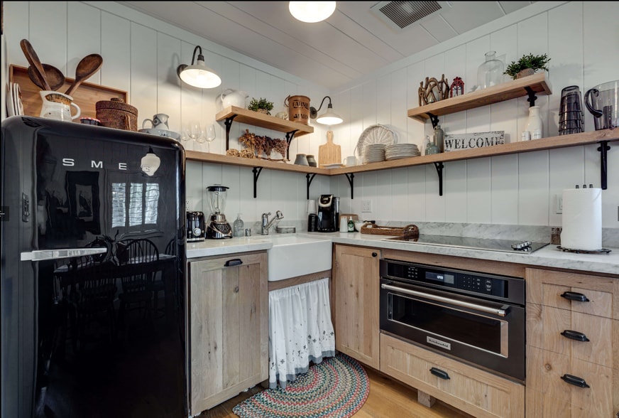 More Photos Of 3415 White Oak Way, Kelseyville Hotel For Sale