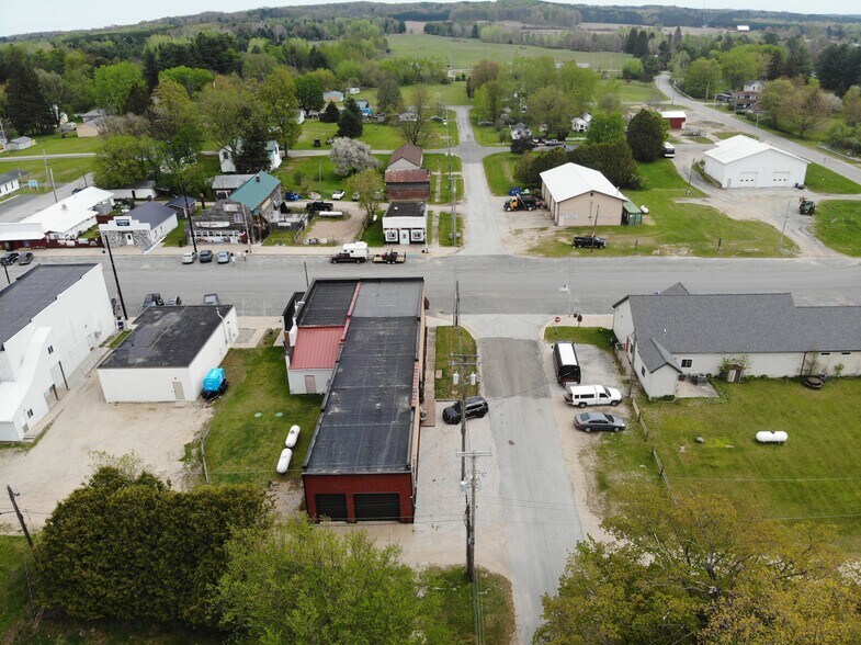 More Photos Of 201 State St, Luther Specialty For Sale